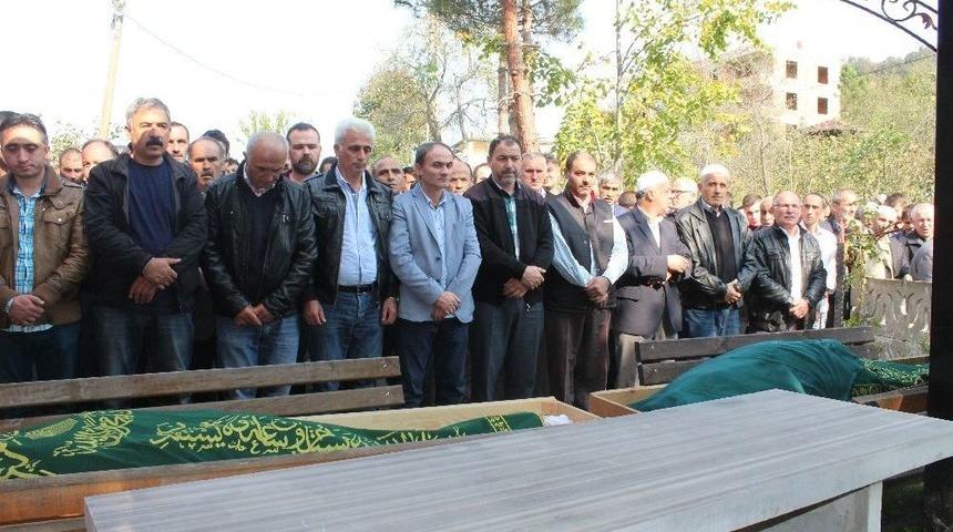 Kardeş Acısına Kalbi Dayanmadı