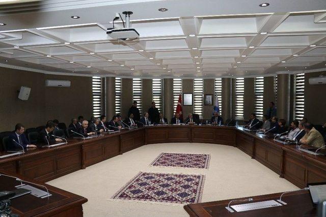 Gıda, Tarım Ve Hayvancılık Bakanı Ahmet Eşref Fakibaba: 2