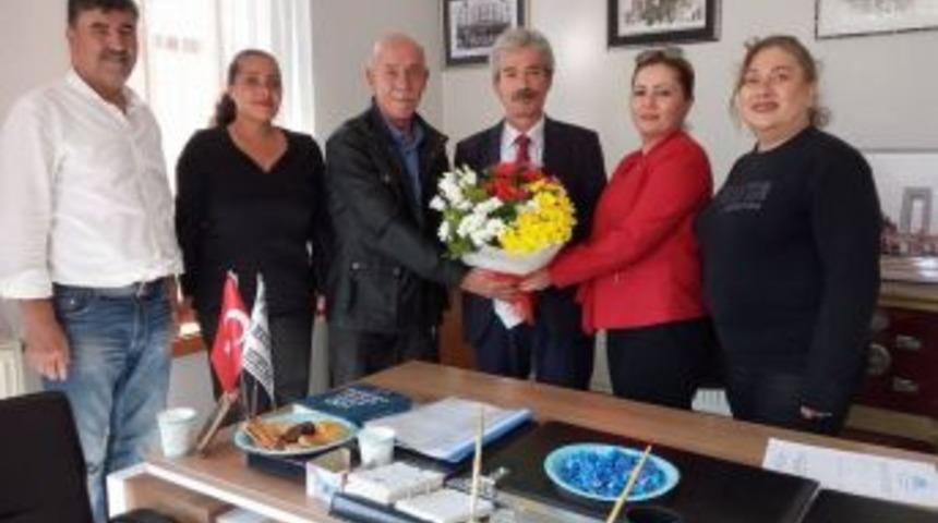 B&uuml;stkid Başkanı Derya K&ouml;k: "demokrasimizin Kahramanları Muhtarlarımızı Kutluyoruz"