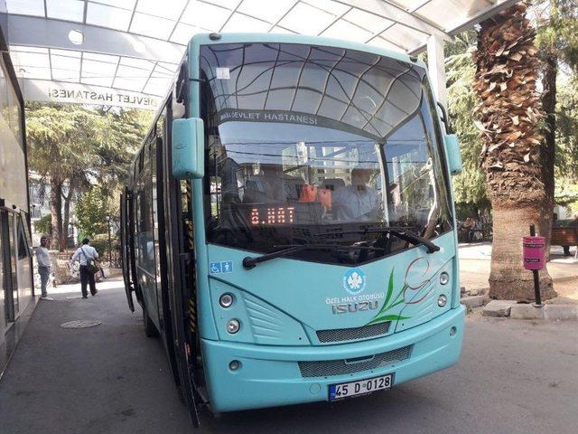 Bayılan Gen&ccedil; Kız Halk Otob&uuml;s&uuml;yle Hastaneye Yetiştirildi 1