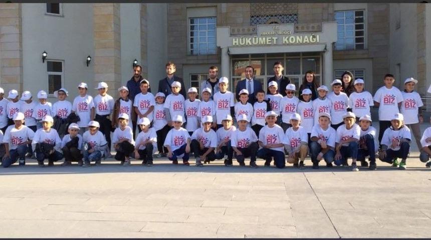 Hakkari&rsquo;den 45 &Ouml;ğrenci İl Dışına Uğurlandı