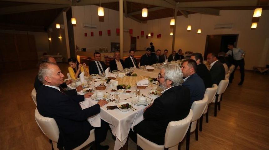 B&uuml;y&uuml;kşehir Ve Turizmcilerle Bir Araya Geldi