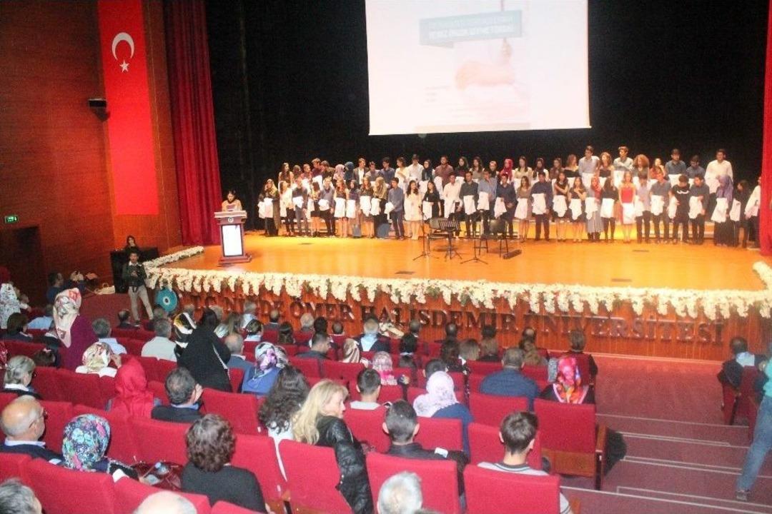 Niğde Tıp Fak&uuml;ltesi&rsquo;nin İlk &Ouml;ğrencileri Beyaz &Ouml;nl&uuml;k Giydi