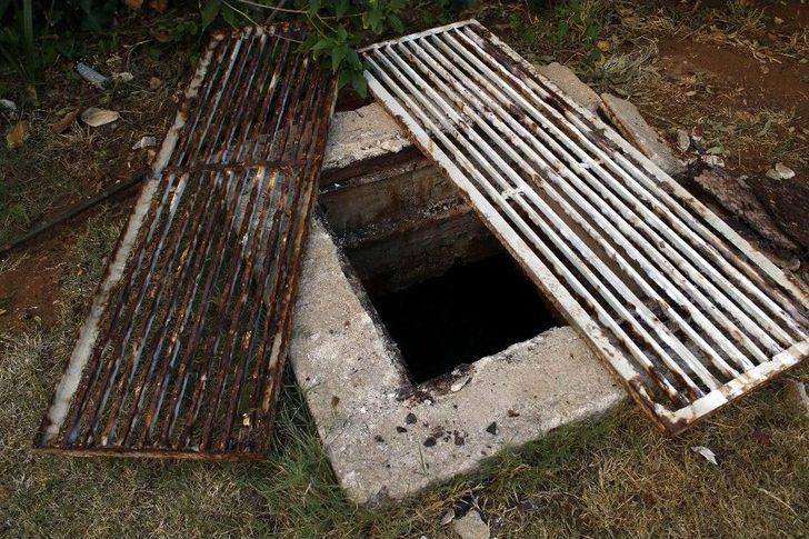 Antalya’da Küçük Ezgi 8 Metrelik Foseptik Çukuruna Düştü G3