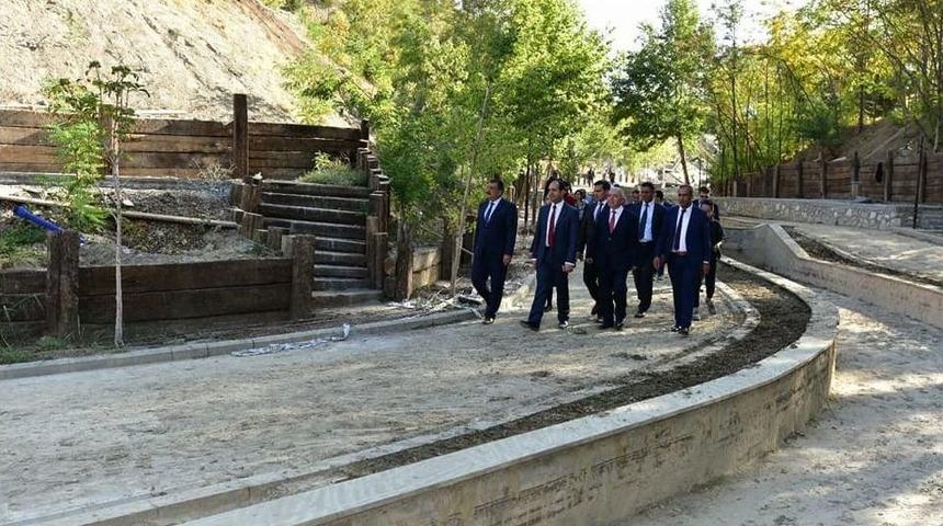 Bakan Yardımcısı &Ccedil;ift&ccedil;i, Hizmetleri Yerinde İnceledi