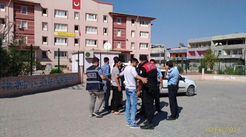 Şanlıurfa&rsquo;da Polis Tarafından Okul &Ccedil;evrelerinde Denetim