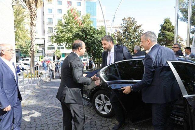 Pekin B&uuml;y&uuml;kel&ccedil;isi &Ouml;nen&rsquo;den B&uuml;y&uuml;kşehir Belediyesine Ziyaret 1