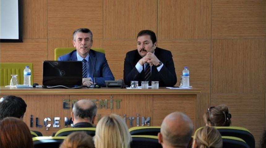 Kaymakam Ali Sırmalı Rehber &Ouml;ğretmenler Toplantısına Katıldı