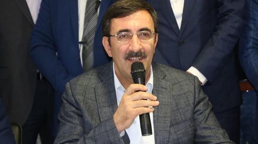 Ak Parti Genel Başkan Yardımcısı Cevdet Yılmaz Bing&ouml;l&rsquo;de