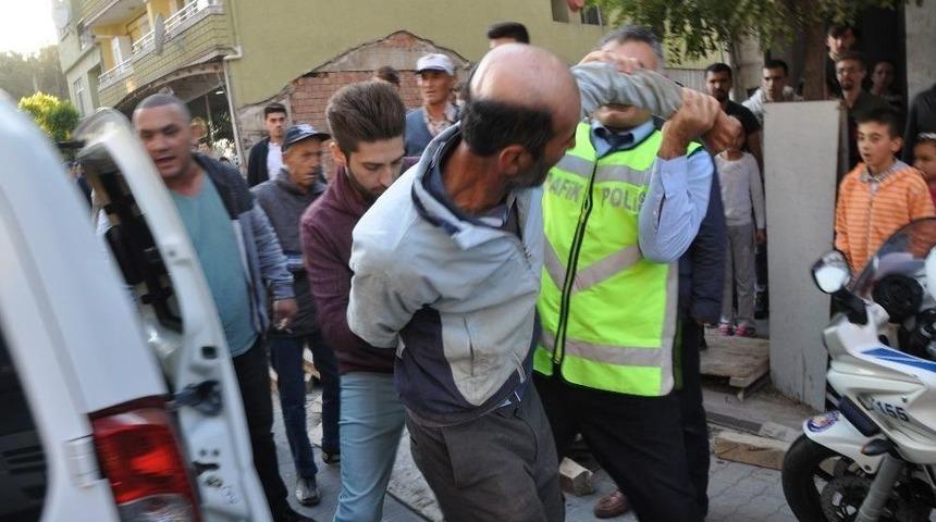 Kendilerini Uyaran Polisi Darp Etmeye Kalktılar