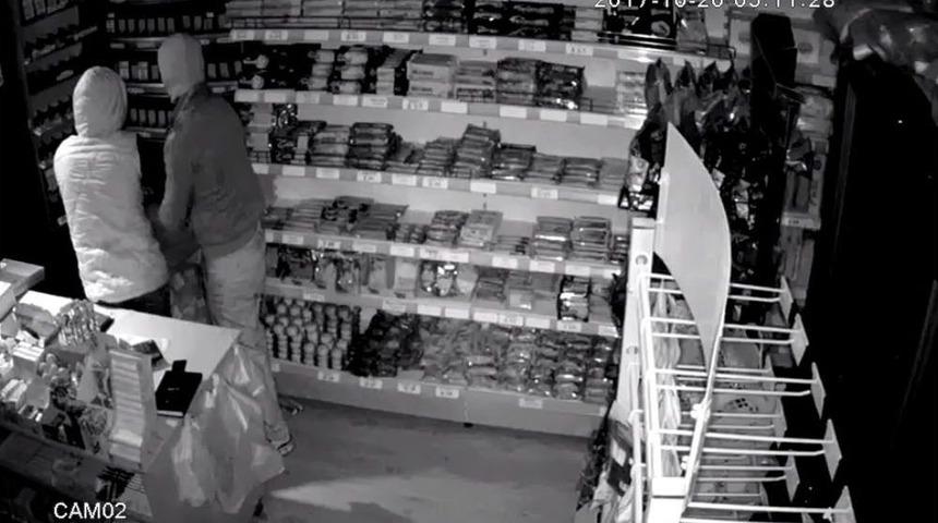 3 Dakikada B&uuml;fe Soydular