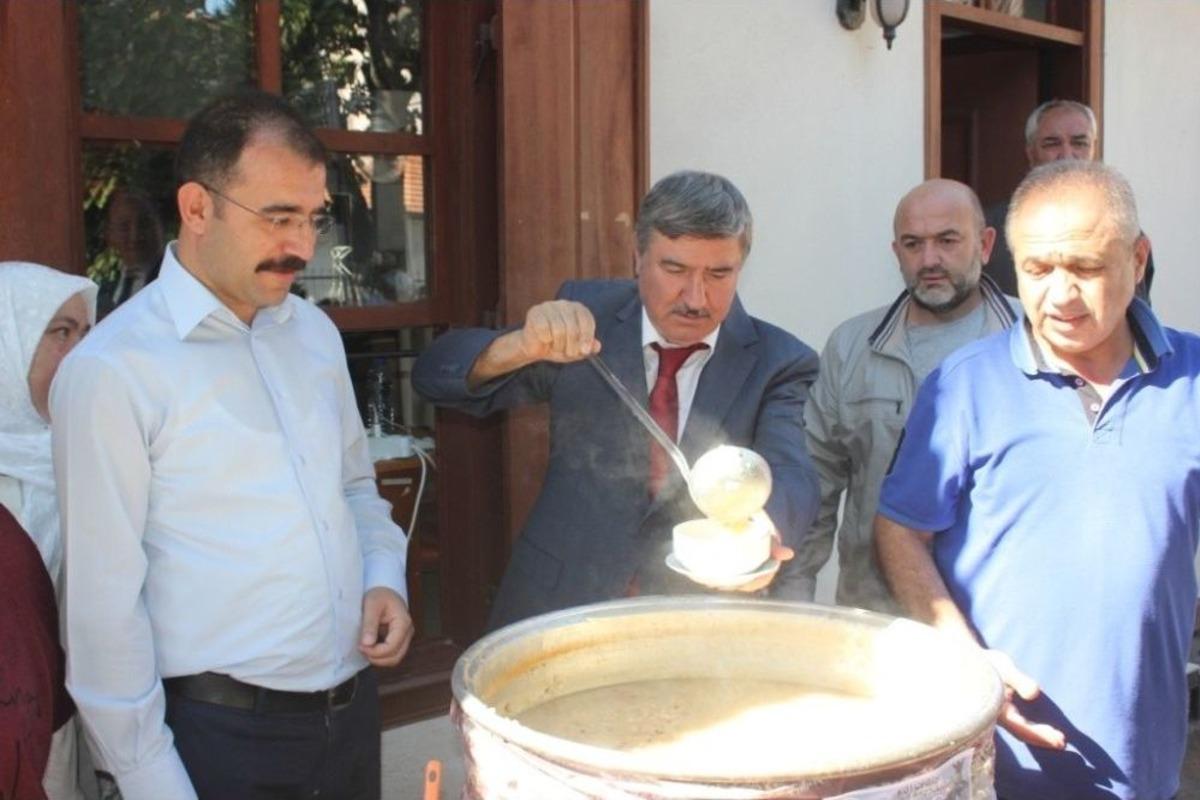 K&ouml;yceğiz Belediyesinden Aşure İkramı