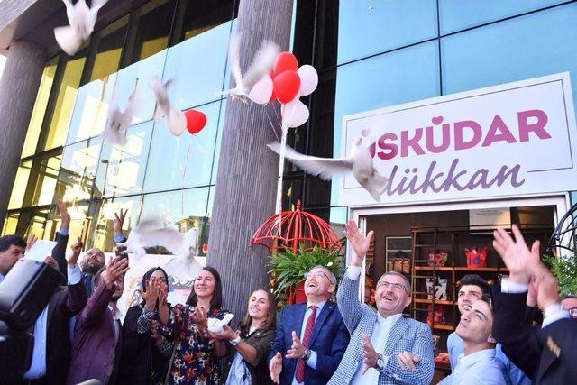 &Uuml;sk&uuml;dar&rsquo;ın &lsquo;iyilik D&uuml;kkanı&rsquo; A&ccedil;ıldı 3