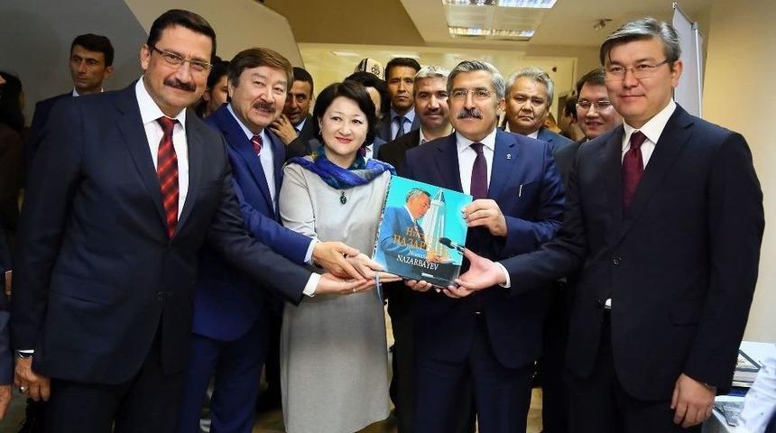 Kazak-t&uuml;rk Dostluğunda &Ccedil;eyrek Asır