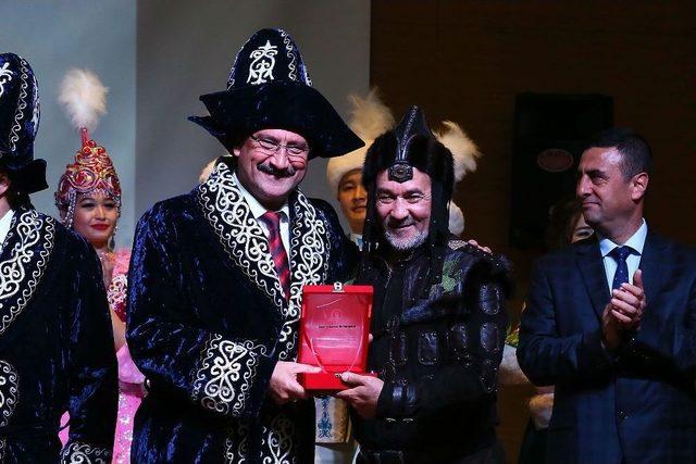 Kazak-t&uuml;rk Dostluğunda &Ccedil;eyrek Asır 2