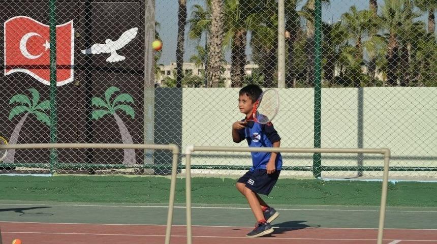 Akdeniz Belediyesi&rsquo;nin Spor Kurslarına Yoğun İlgi