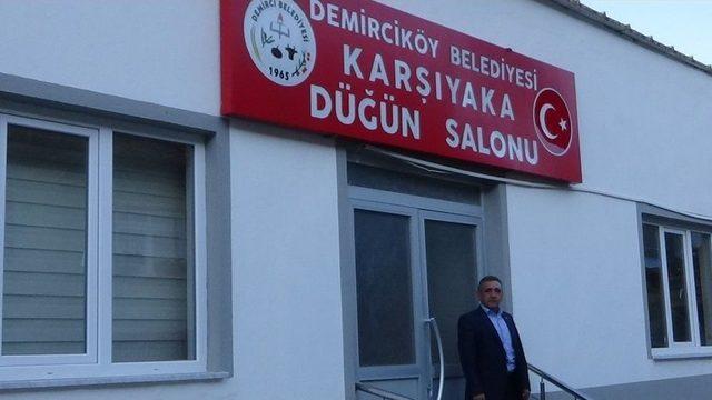Demircik&ouml;y&rsquo;e &Ccedil;ok Ama&ccedil;lı Salon 1