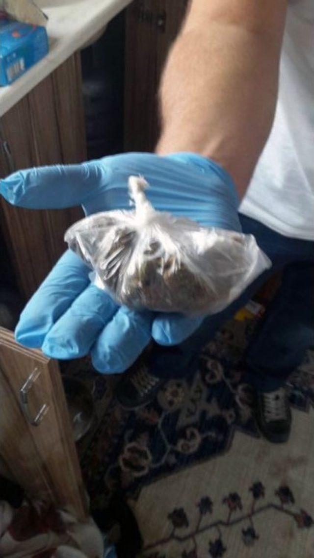 264 Polis Ve 8 K&ouml;pek İle Uyuşturucu Operasyonu 3