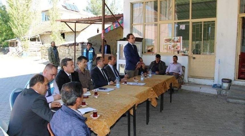 Kaymakam Ve Belediye Başkanı Vatandaşların Sorunlarını Dinledi