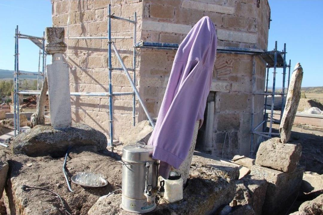 İş&ccedil;ilerden Saygısız Restorasyon