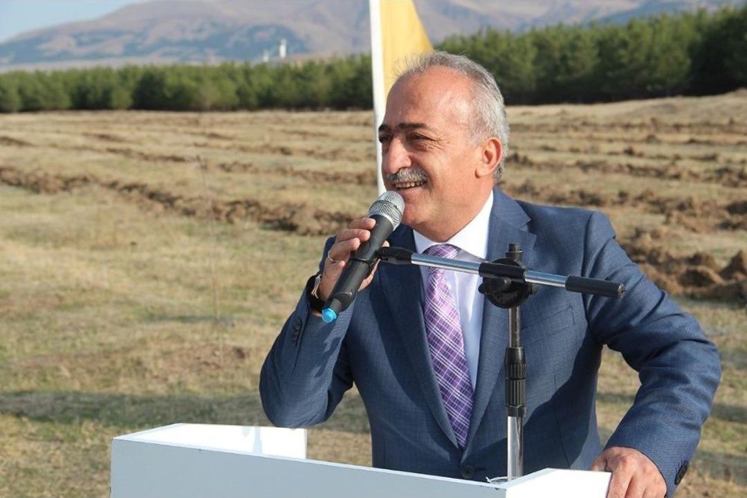 Atat&uuml;rk &Uuml;niversitesi Toplum İle İ&ccedil; İ&ccedil;e