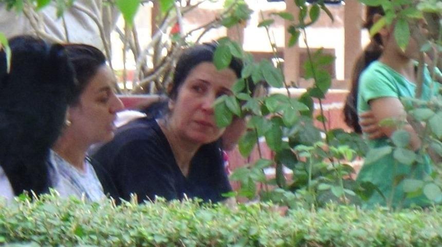 Kapı Koluna Kurduğu D&uuml;zenekle Annesine Kendisini &Ouml;ld&uuml;rtt&uuml;