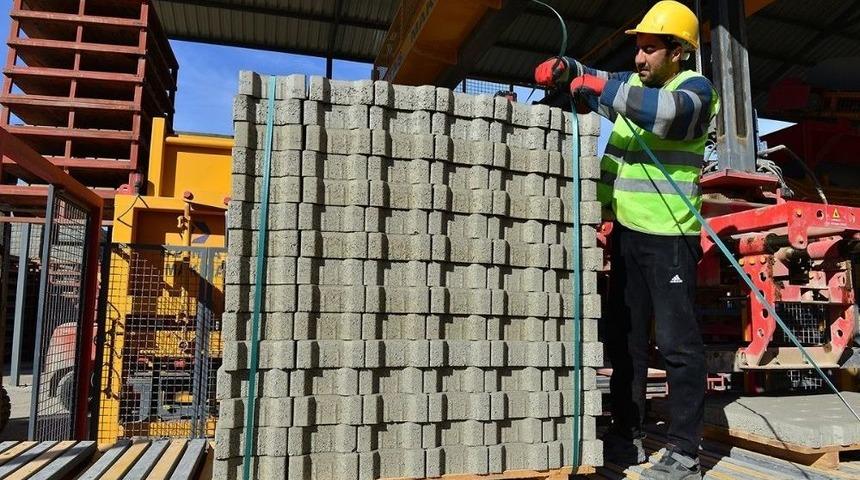 Yıldırım Sokaklarına 107 Bin Metrekare Parke Taşı D&ouml;şendi