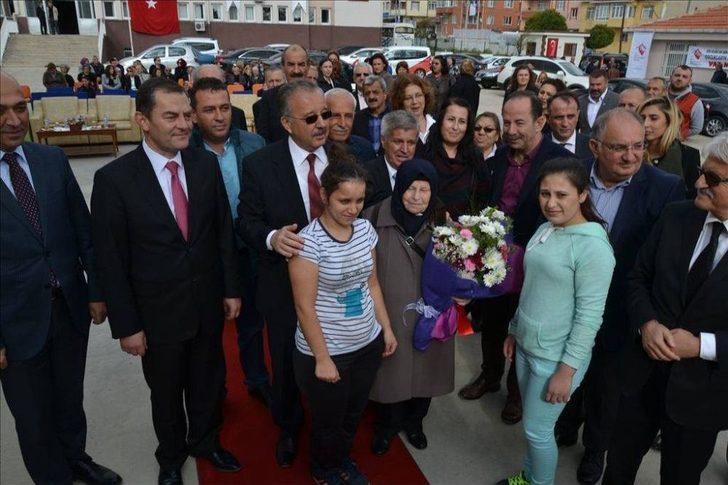 Hayırsever Melahat Teyze, Kansere Yenik Düştü G1