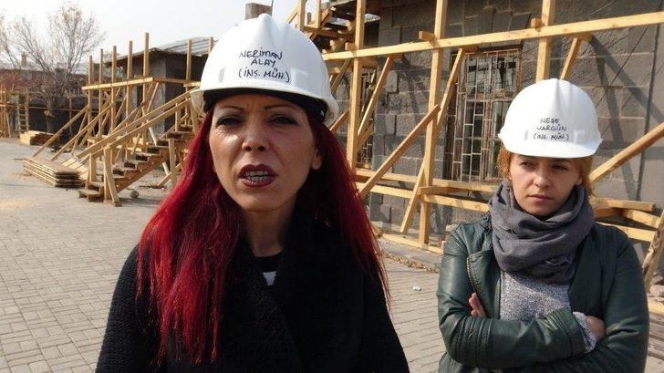 Kars’ta, Tarihi Yapılara Kadın Eli Değdi G5