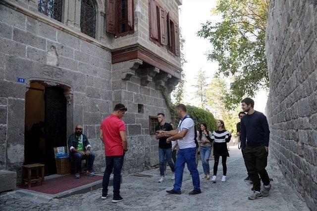 Rusya&rsquo;nın İnternet Fenomenleri Talas&rsquo;ta 1