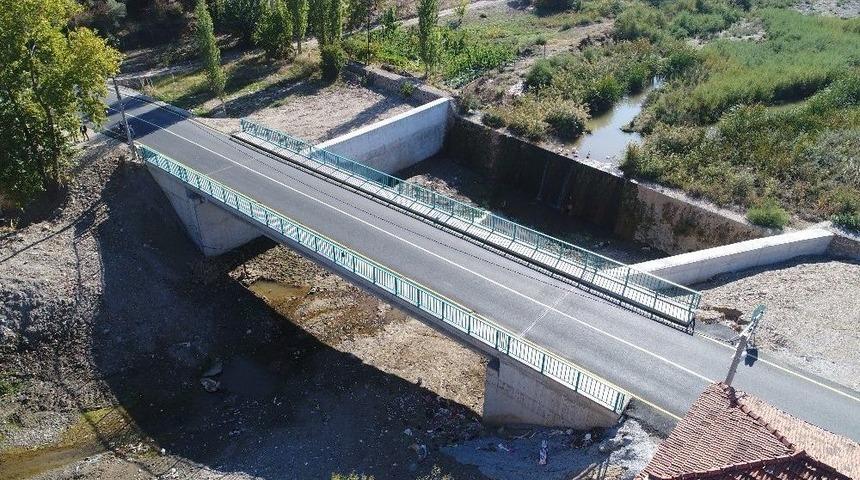40 Yıllık Sorunlara D&ouml;rt D&ouml;rtl&uuml;k Hizmet