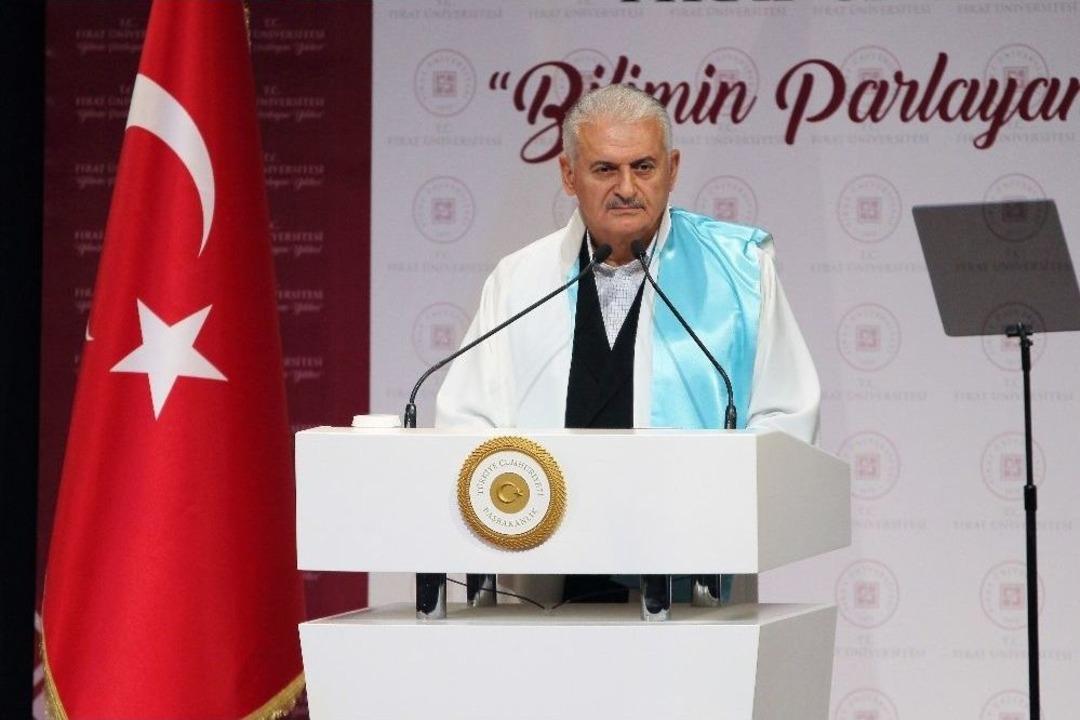 Başbakan Yıldırım: "ırak&rsquo;ın, Suriye&rsquo;nin Toprak B&uuml;t&uuml;nl&uuml;ğ&uuml; &Uuml;zerine Oynanan Oyunlar, Doğrudan T&uuml;rkiye&rsquo;ye İlgilendiriyor"