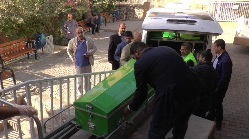 Otomobilin &Ccedil;arptığı Motosikletli S&uuml;r&uuml;c&uuml; &Ouml;ld&uuml;