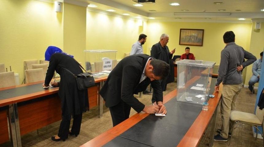 Ak Parti Konya İl Teşkilatında Temay&uuml;l Yoklaması