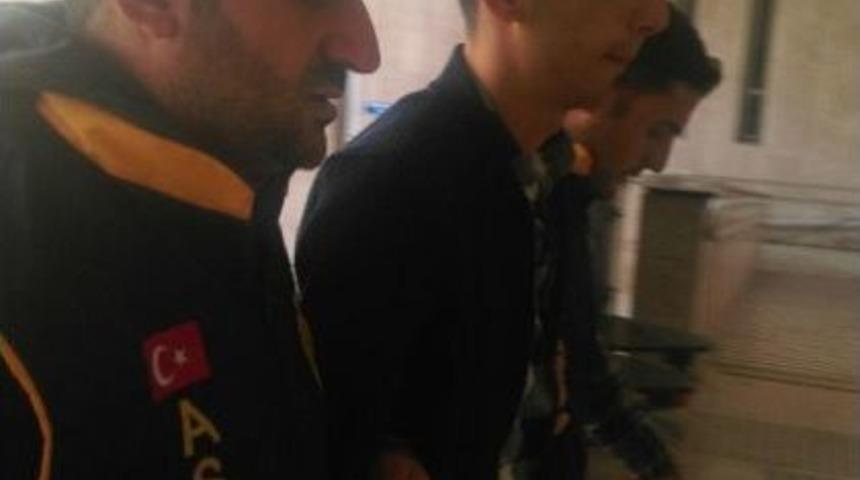 İşyeri Fareleri Yakayı Ele Verdi