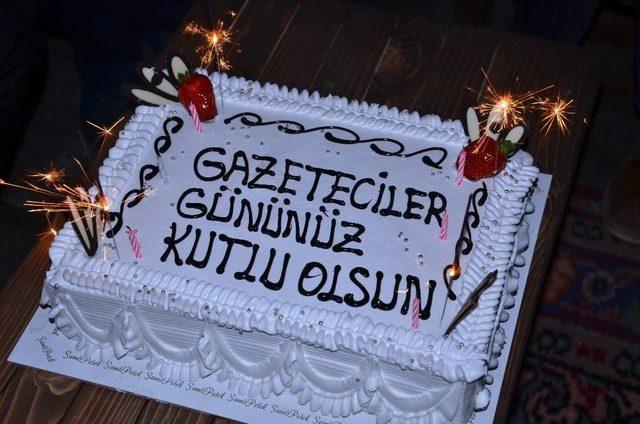 Bilecik Belediye Başkanı Selim Yağcı’dan Gazetecilere Sürpriz