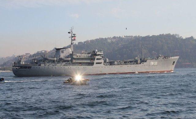 Rus Savaş Gemisi İstanbul Boğazı’ndan Geçti