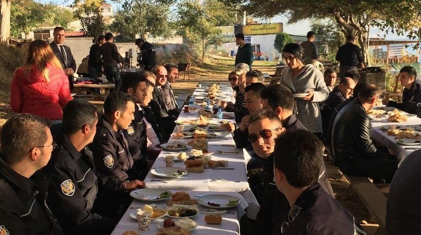 &Ccedil;evik Kuvvet Kahvaltıda Buluştu