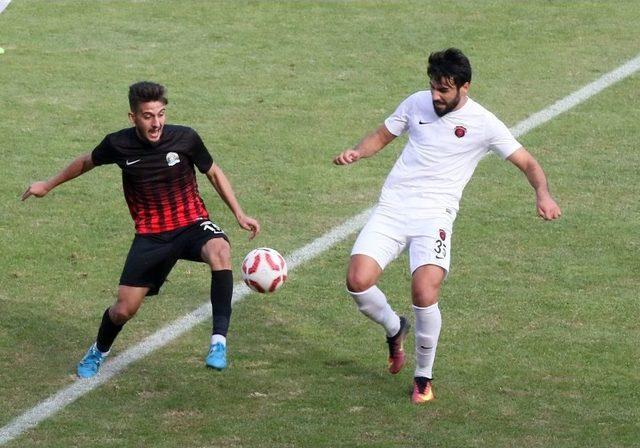 Tff 3. Lig: Van B&uuml;y&uuml;kşehir Belediyespor: 3 - G&ouml;lc&uuml;kspor: 1 1