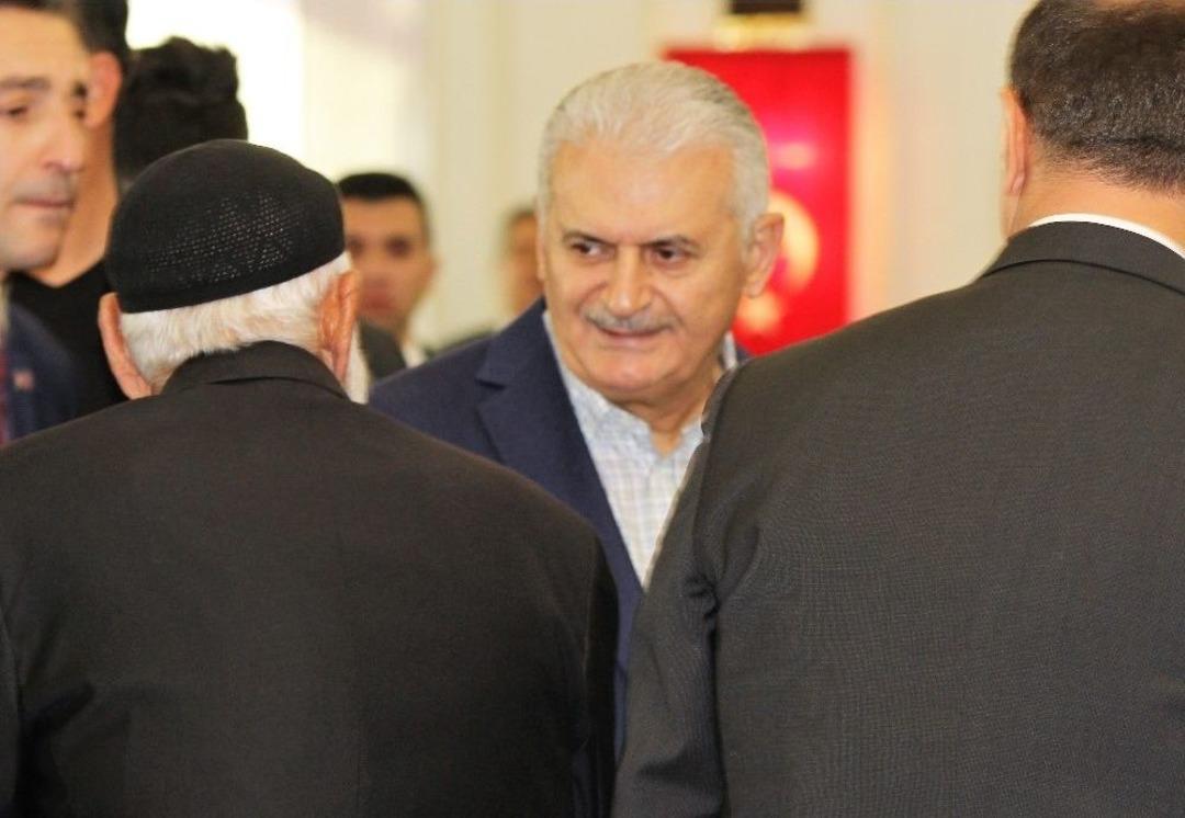 Başbakan Yıldırım: "d&uuml;nya Kriz &Uuml;st&uuml;ne Kriz Yaşıyor Ama Biz B&uuml;y&uuml;meye Devam Ediyoruz"