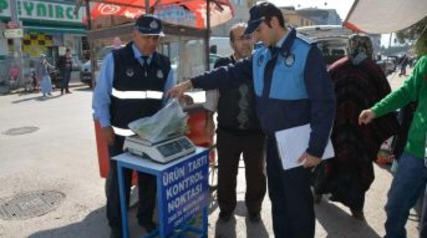 Kartepe Belediyesi Pazar Tartılarını Denetledi
