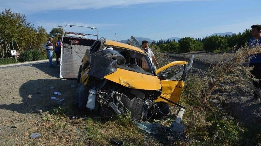 Dalaman&rsquo;da Otomobil Şarampole Devrildi; 1 Yaralı