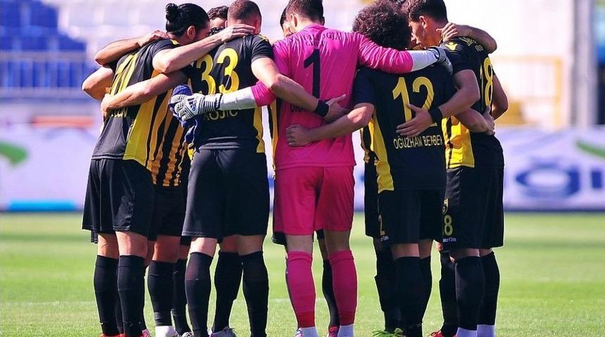 İstanbulspor - Altınordu Ma&ccedil;ında 27 T&uuml;rk