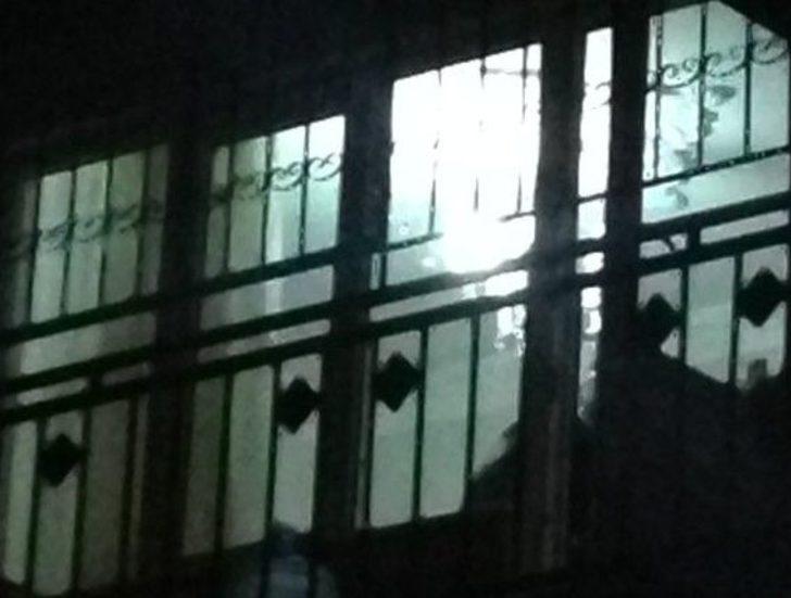 Mahalle Sakinleri Silah Sesleri İle Uyandı G3