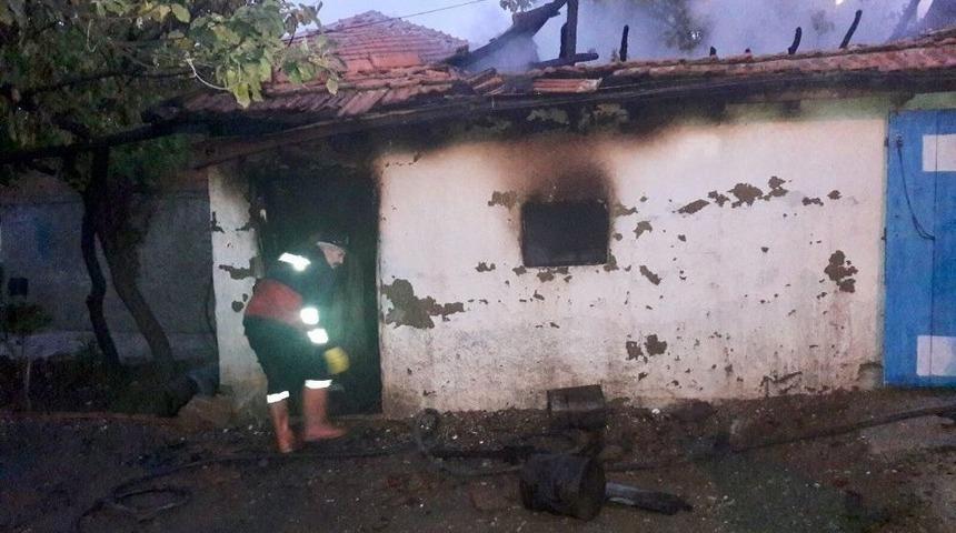 Sungurlu&rsquo;da Tandırlık Yangını Korkuttu