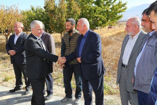 Vali Kam&ccedil;ı Ekonomik Toplantılar Kapsamında İncesu Osb&rsquo;li Sanayicilerle Bir Araya Geldi 2