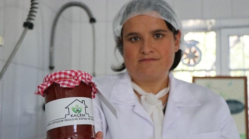 Ka&ccedil;em Kadın &Ccedil;ift&ccedil;ilerin Umudu Oldu