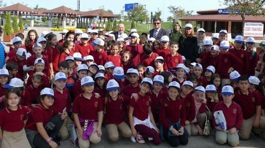 Başkan G&uuml;mr&uuml;k&ccedil;&uuml;oğlu, İlkokul &Ouml;ğrencilerini Ağırladı