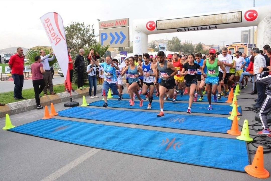 G&ouml;beklitepe Maratonu 6. Kez Start Aldı