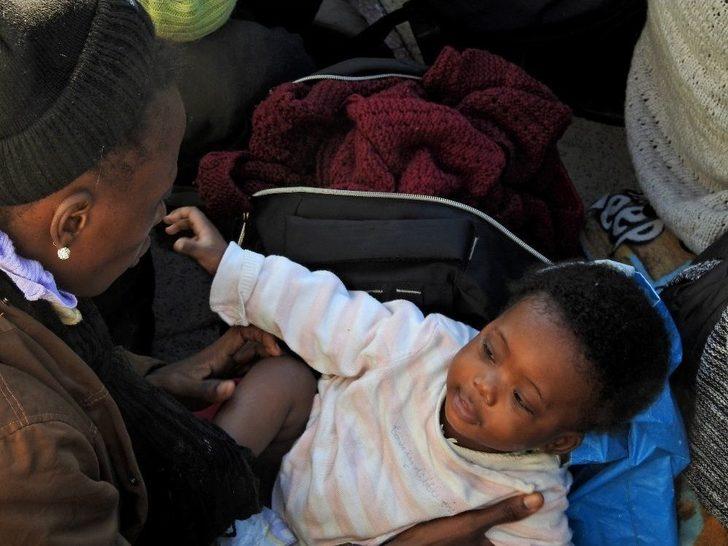 İzmir’de 98 Kaçak Göçmen Kurtarıldı G2